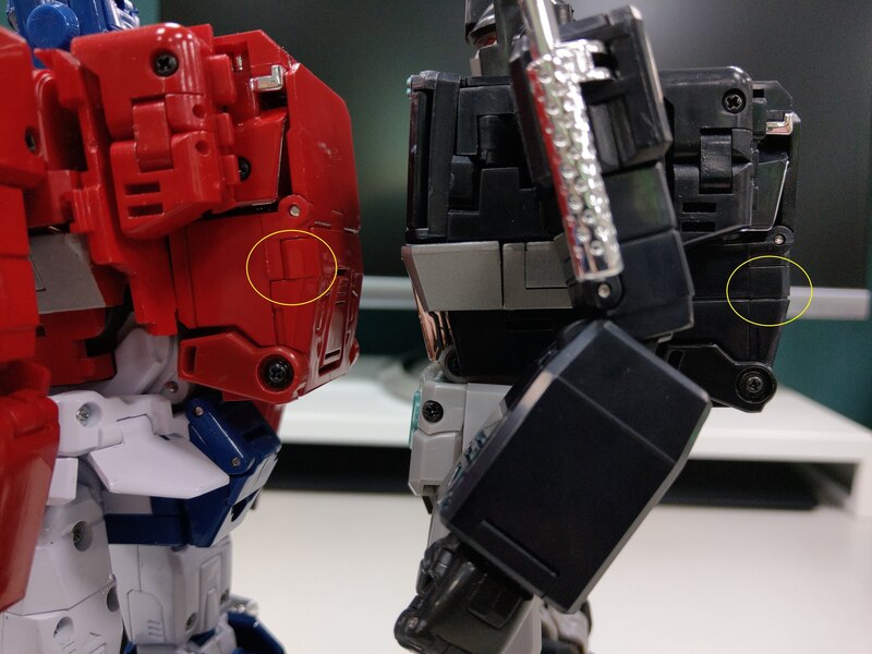 MP 49 Black Convoy In Hand Images Gallery  (22 of 23)